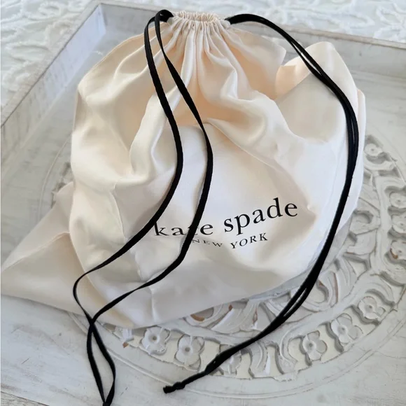 NWT Kate Spade Ivory Cream Bow Frame Clutch - Picture 9 of 9